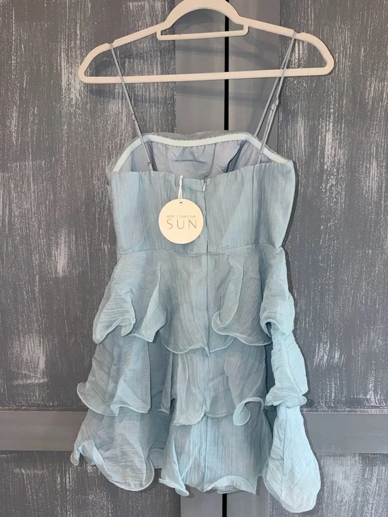 ✨ Ice Blue Ruffle Mini Dress – Selfie Leslie “Here Comes the Sun” (Size S) - Picture 10 of 10